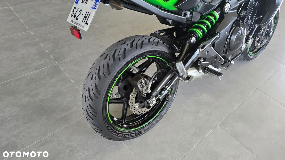 Kawasaki ER - 32
