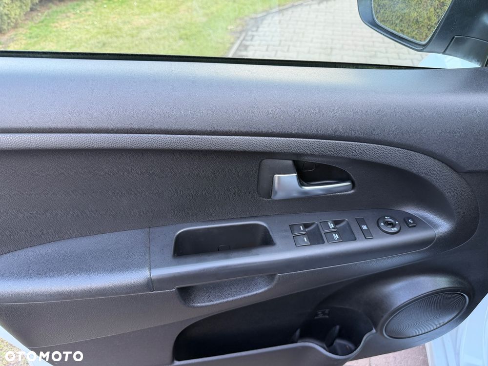 Kia Venga 1.4 CVVT Titanium Collection - 34