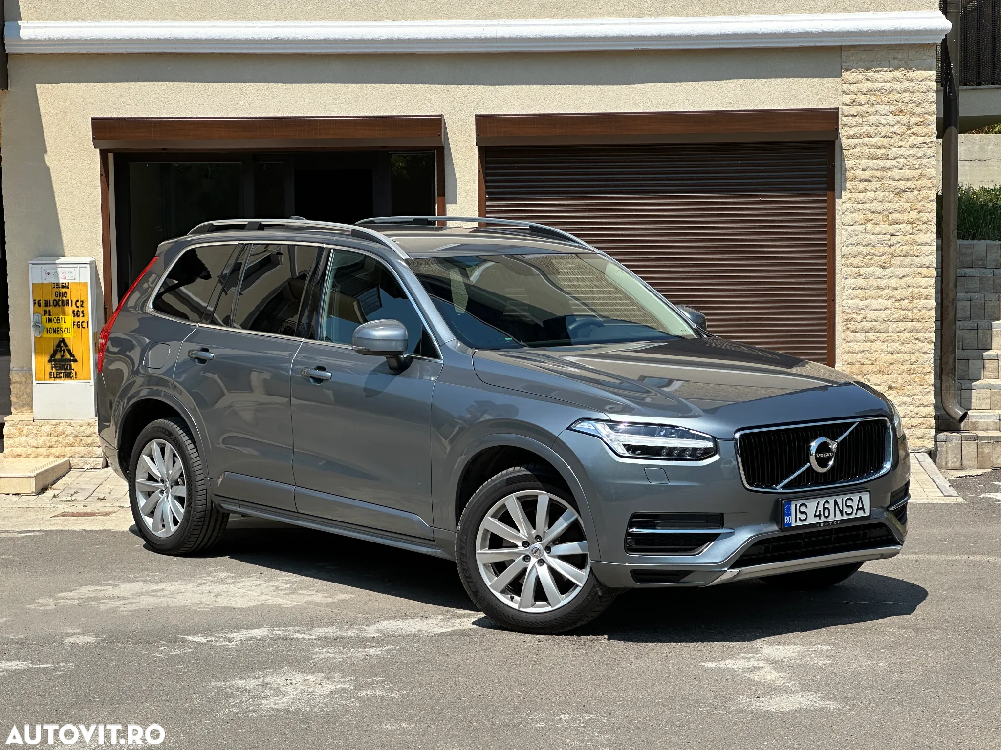 Volvo XC 90 D5 AWD Geartronic Momentum - 3