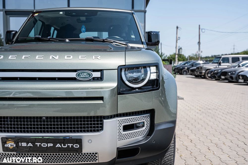 Land Rover Defender - 36
