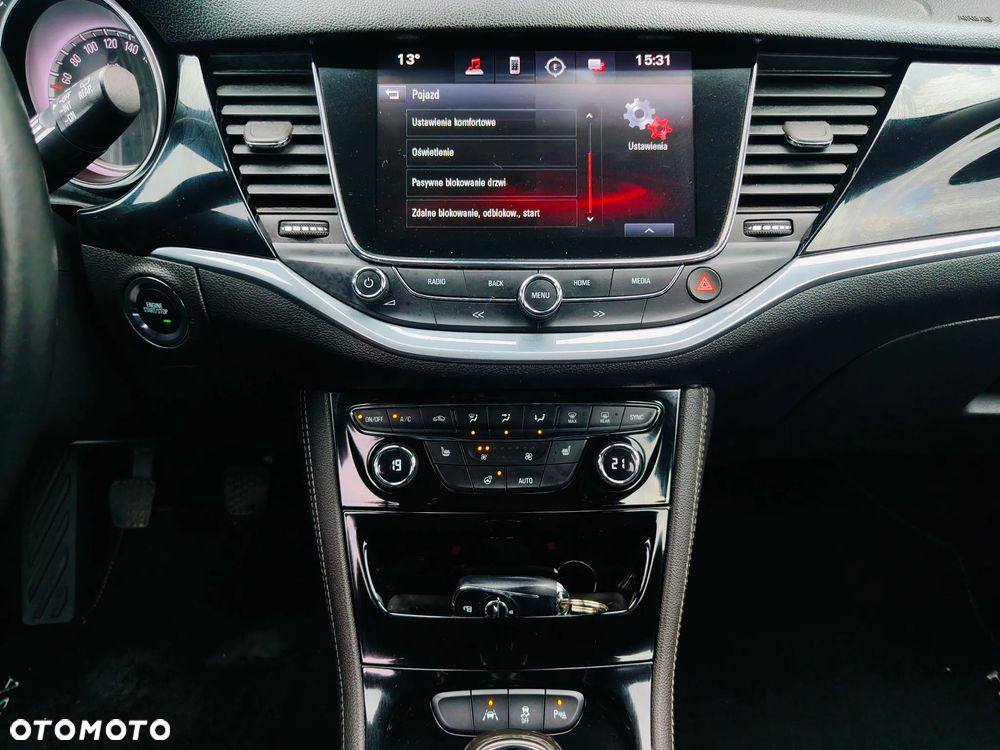 Opel Astra 1.4 Turbo Innovation - 25