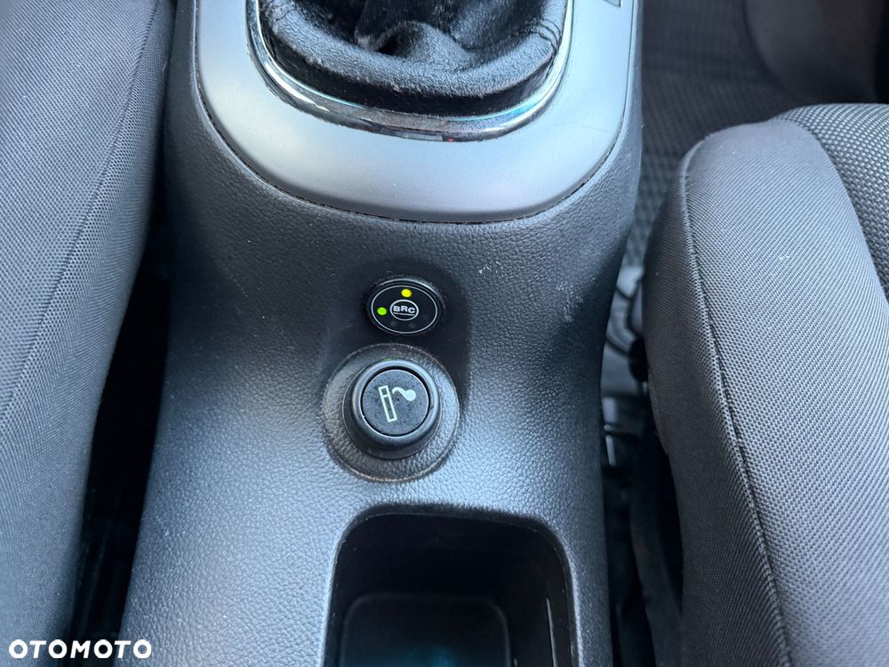 Chevrolet Cruze 1.6 LT - 13