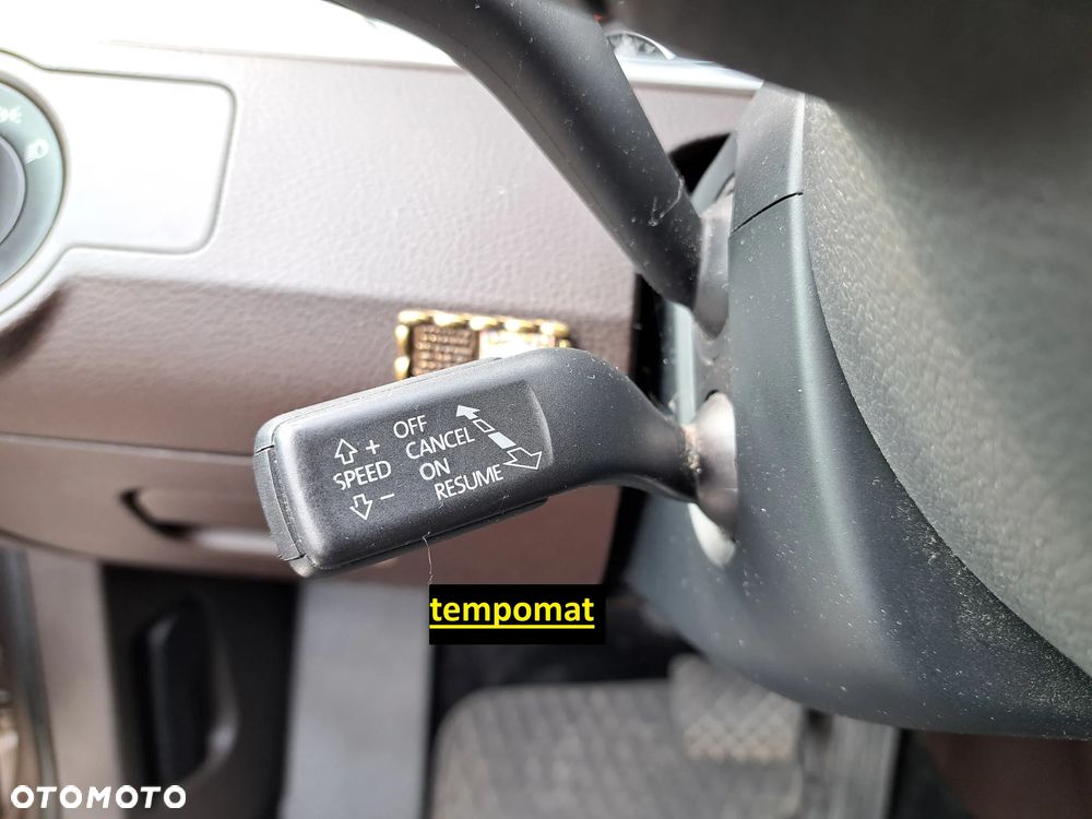 Volkswagen Passat 2.0 TDI DSG BlueMotion Technology Highline - 14