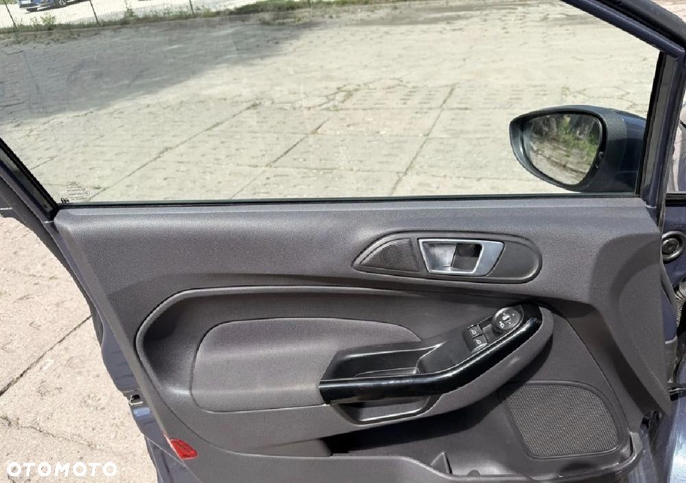 Ford Fiesta - 8