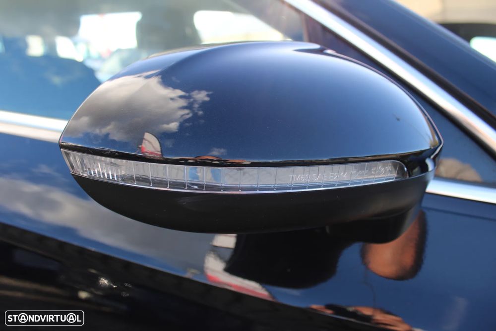 VW Passat Variant 2.0 TDi Confortline - 11