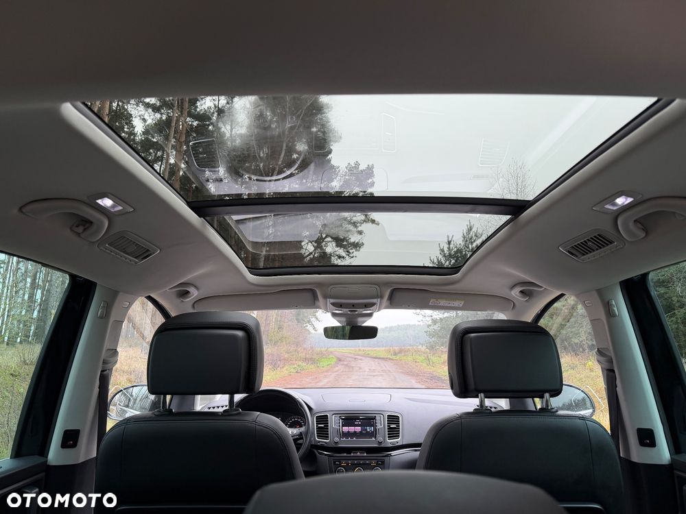 Volkswagen Sharan 2.0 TDI DSG (BlueMotion Technology) Highline - 25
