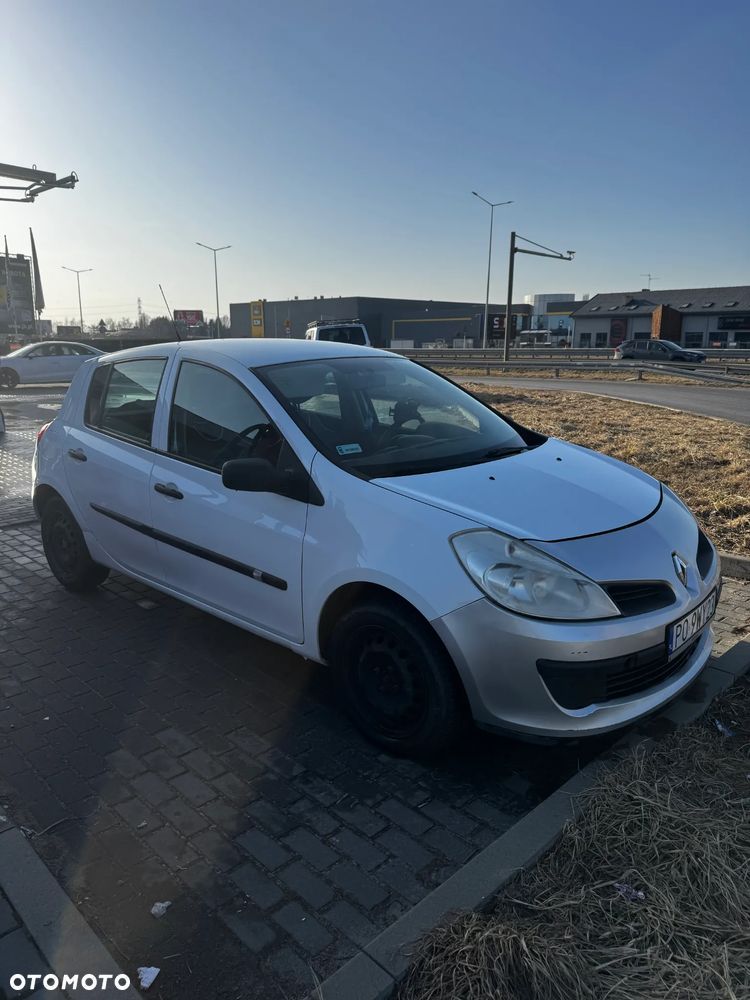 Renault Clio - 1