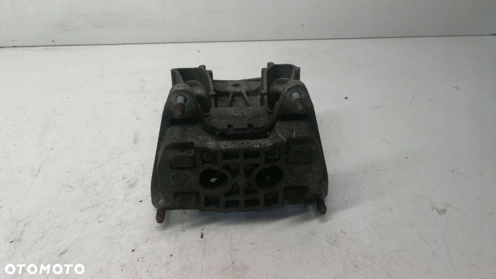 ŁAPA PODUSZKA AUDI A6 C6 4F0399115BP 4F0399151 - 4