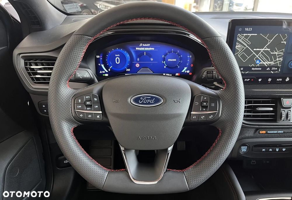 Ford Focus 1.0 EcoBoost Hybrid ST-LINE X - 13