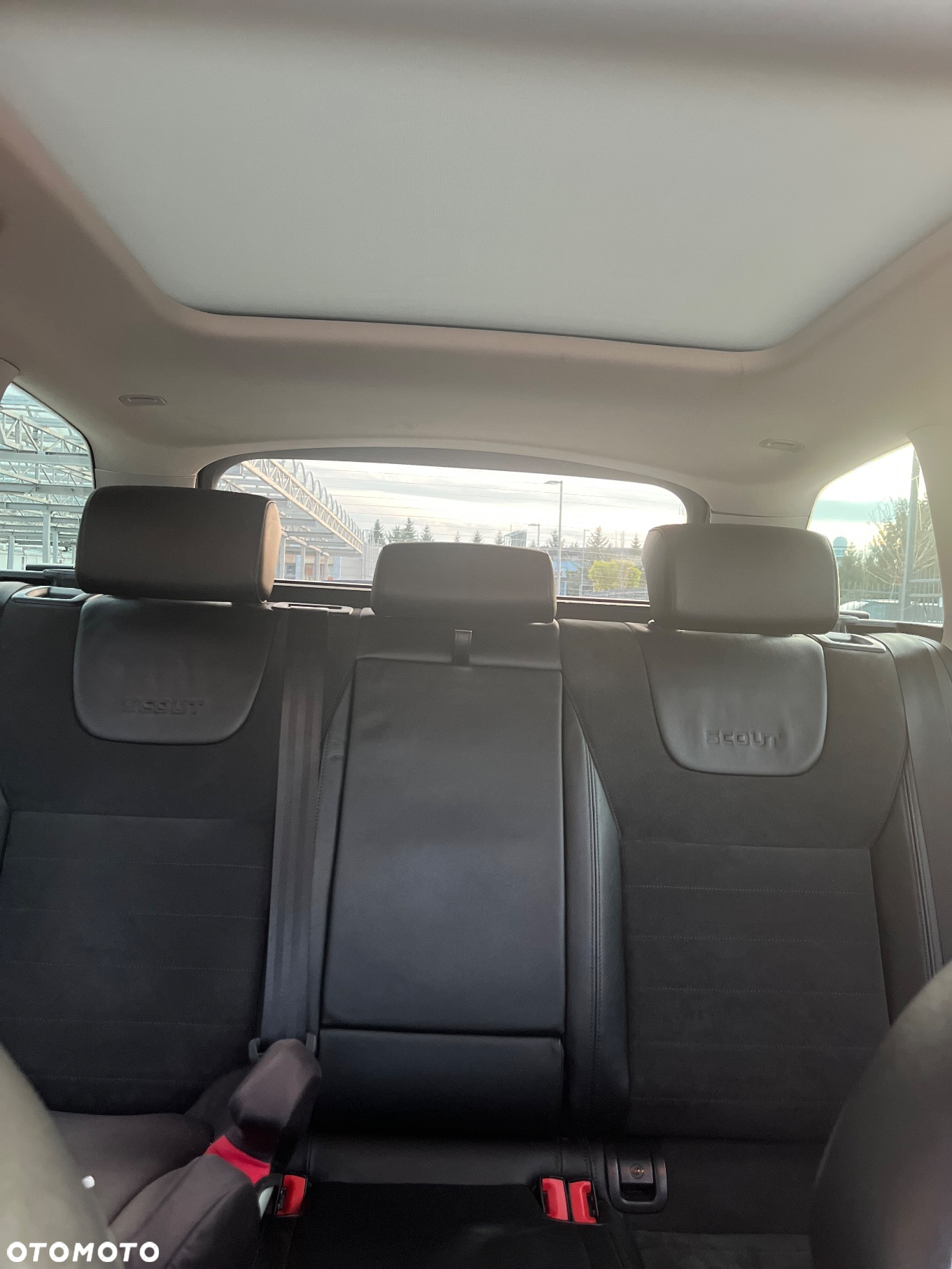 Skoda Octavia Combi 2.0 TDI (Green tec) 4x4 DSG Scout - 9