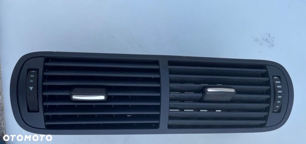 KRATKA NAWIEWU ŚRODKOW AUDI A3 8L 8L1820951 GRANAT - 1