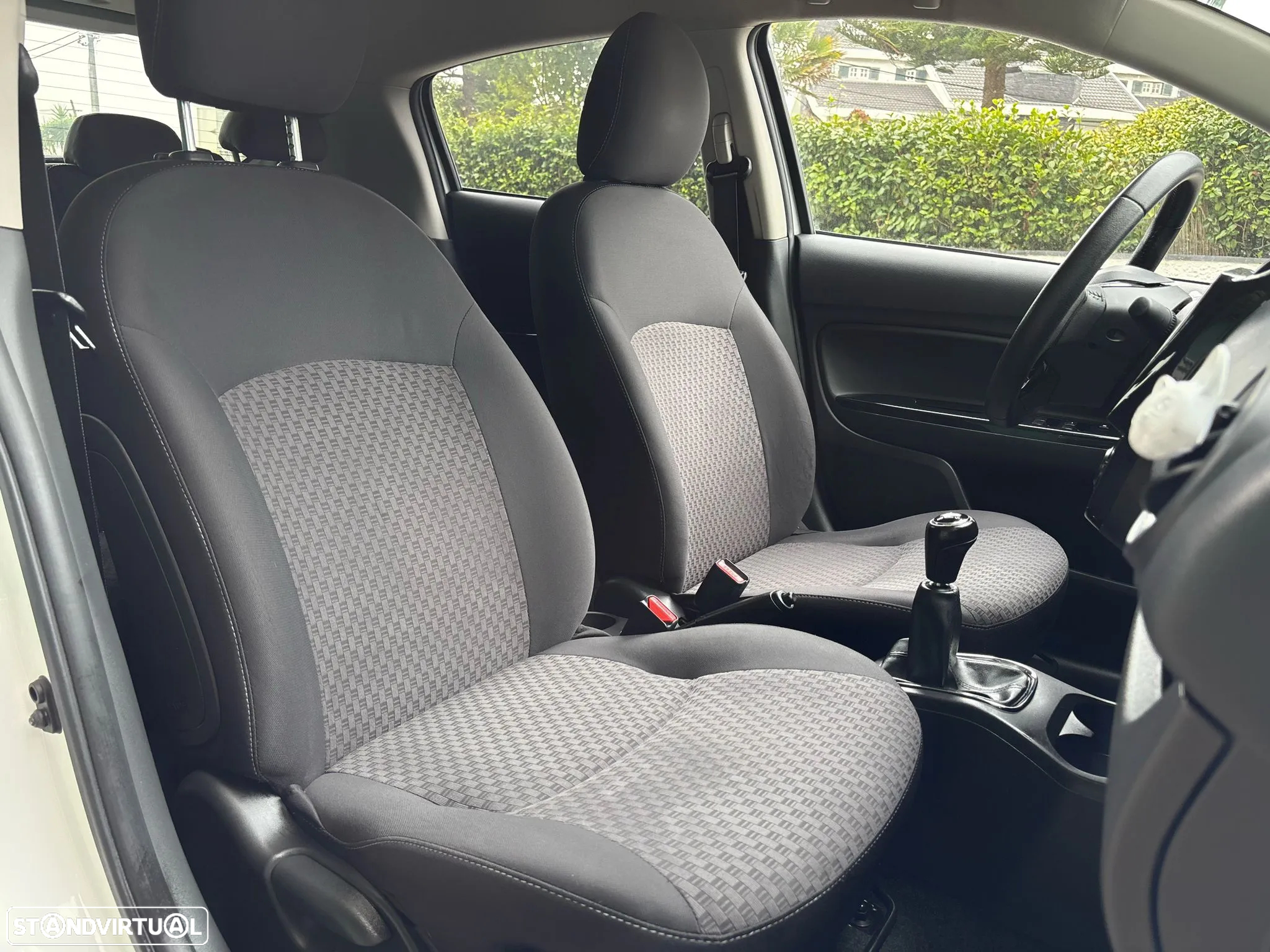 Mitsubishi Space Star 1.2 Intense - 6