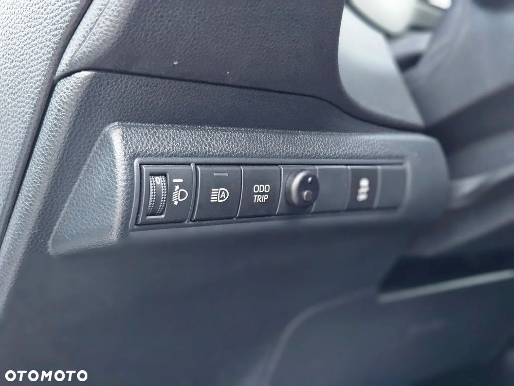 Toyota Corolla 1.8 Hybrid Comfort - 28