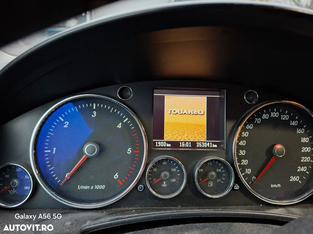 Volkswagen Touareg 2.5 TDI R5 Aut. - 2