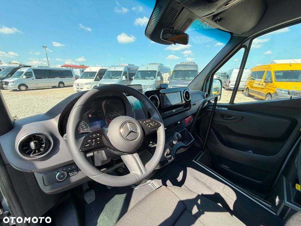 Mercedes-Benz Sprinter 519 - 14