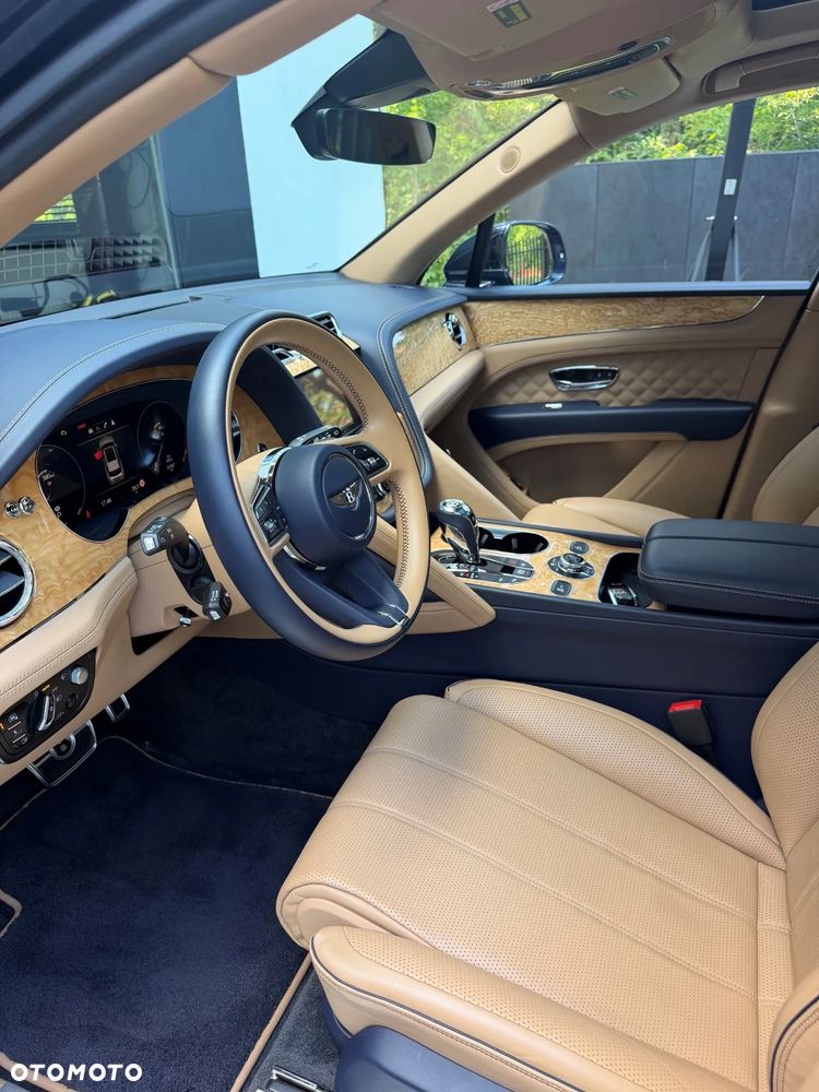 Bentley Bentayga V8 - 11