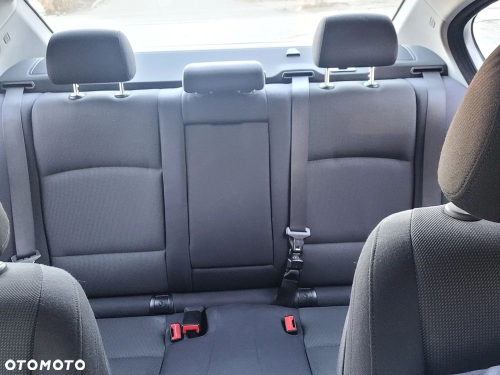 BMW Seria 5 520d - 16