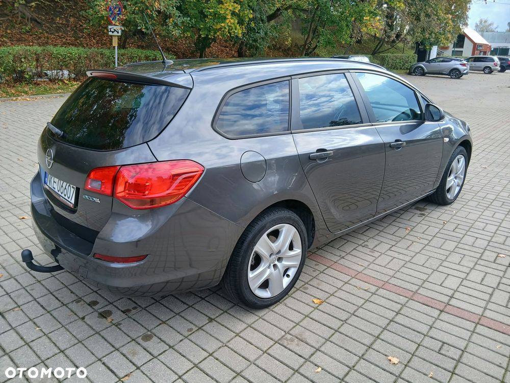 Opel Astra 2011 photo 5