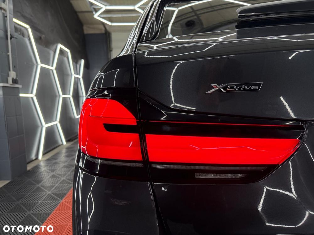BMW Seria 5 530e xDrive M Sport sport - 10