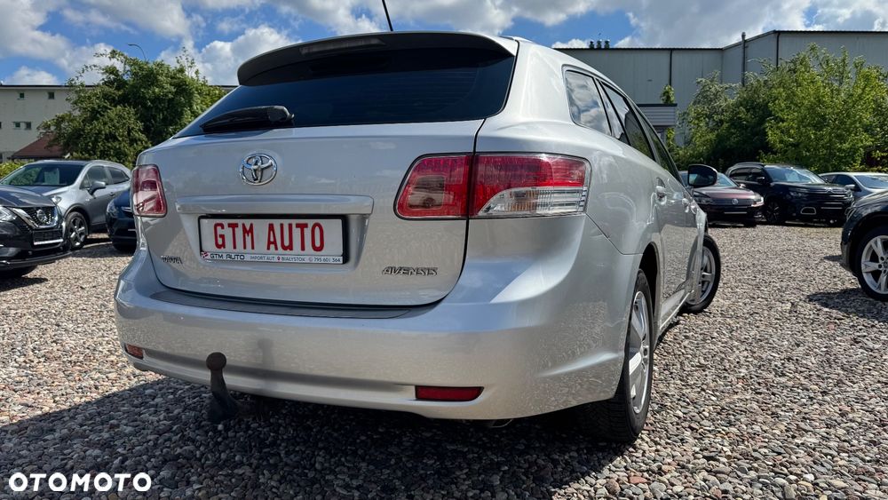 Toyota Avensis 1.8 Sol NAVI - 14