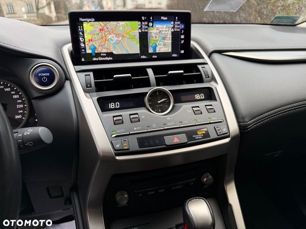 Lexus NX 300h Prestige AWD - 31