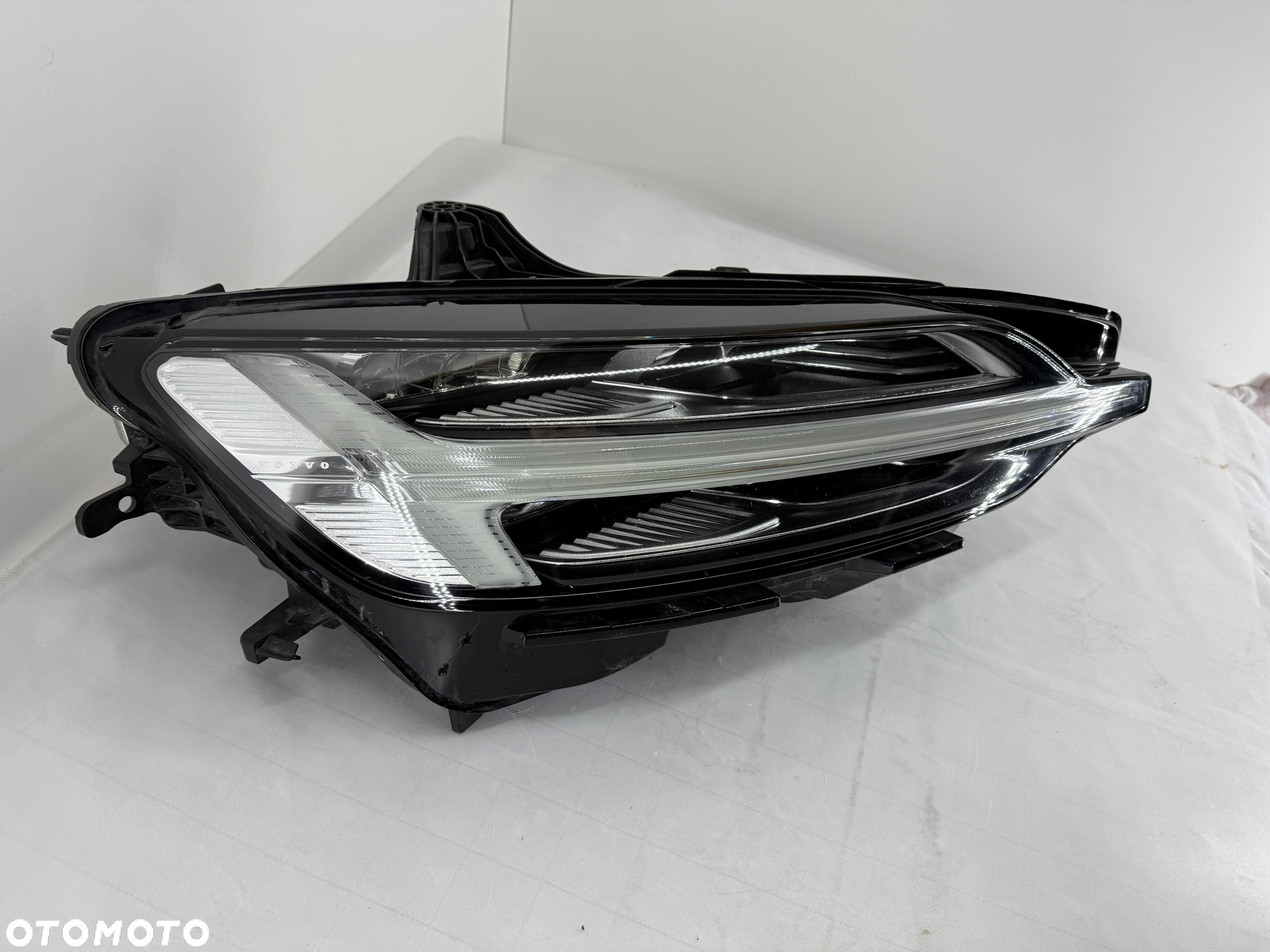 Reflektor lampa prawa przedna Volvo V60 S60 III Full led - 2