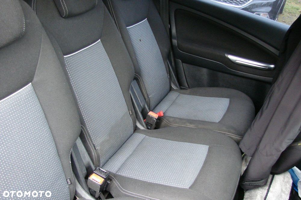 Ford S-Max - 14