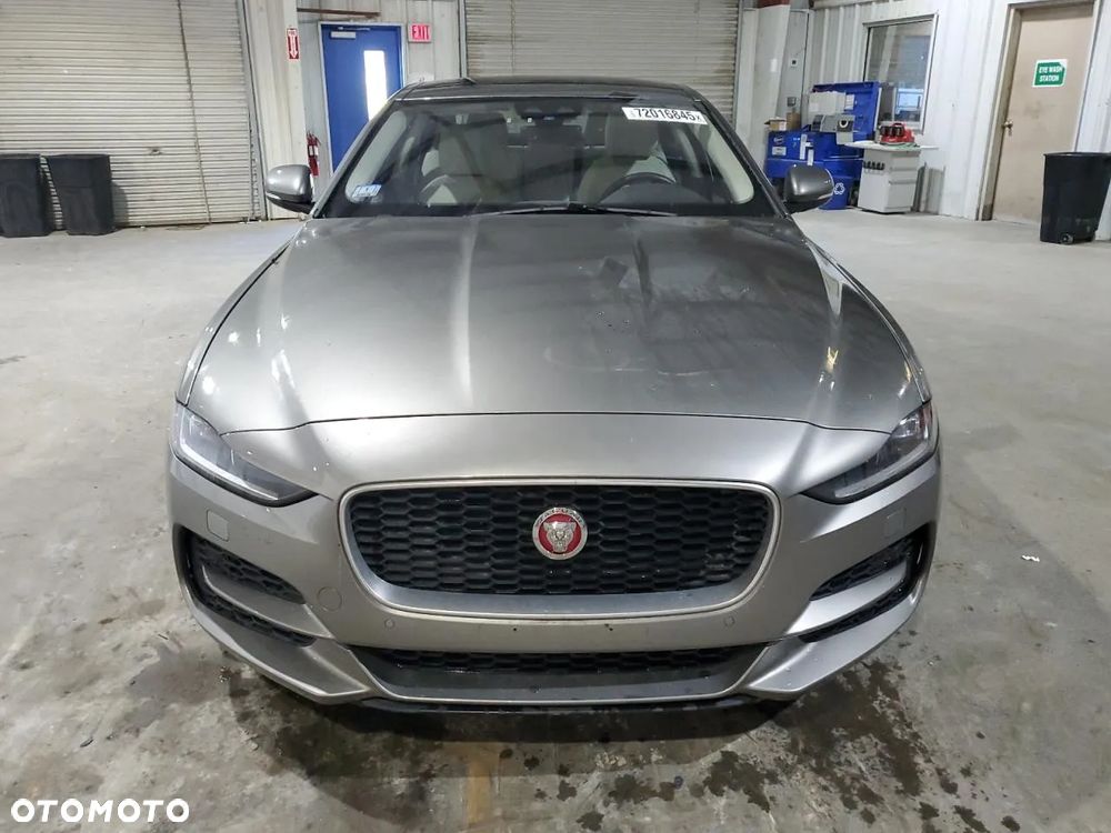 Jaguar XE 2.0 P250 S - 2