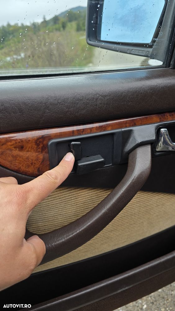 Mercedes-Benz W126 - 32