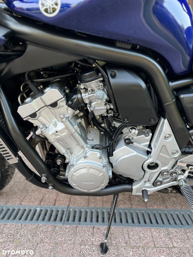 Yamaha FZS - 23