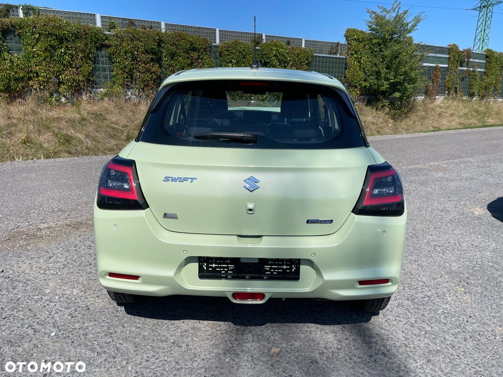 Suzuki Swift 1.2 Dualjet Hybrid Allgrip Comfort - 4