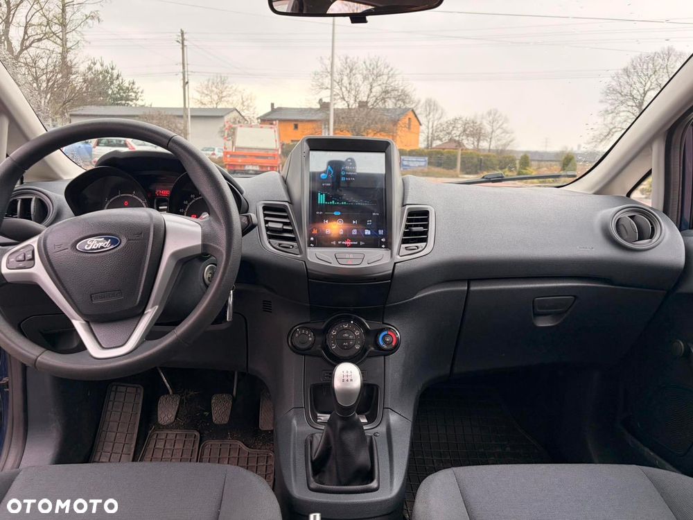 Ford Fiesta 1.25 Ambiente EU5 - 16
