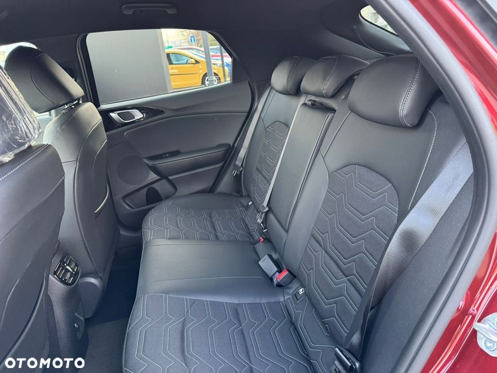 Kia XCeed 1.6 T-GDI Tribute DCT - 22