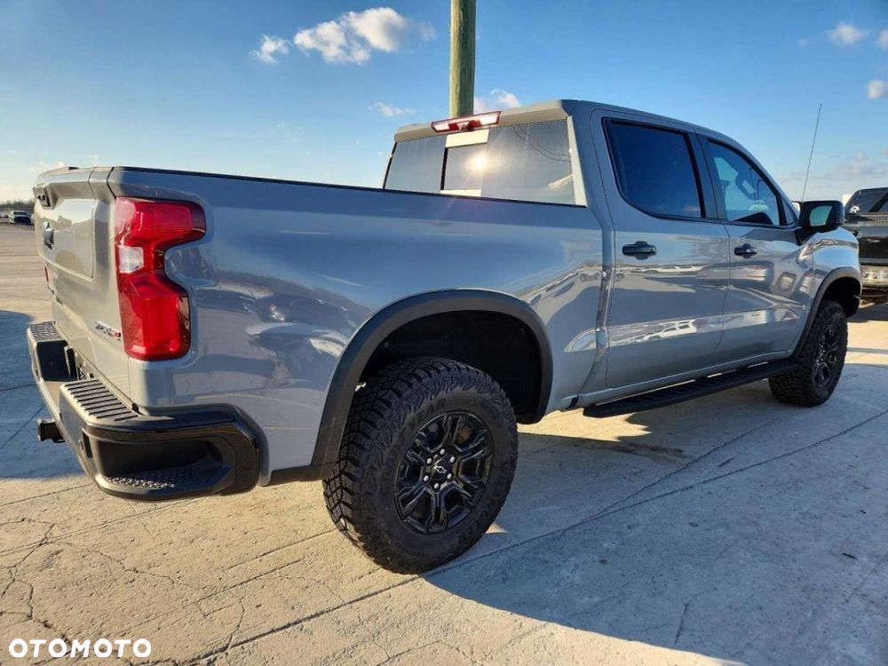 Chevrolet Silverado - 6