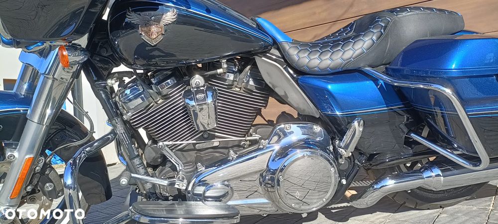 Harley-Davidson Touring Street Glide - 9