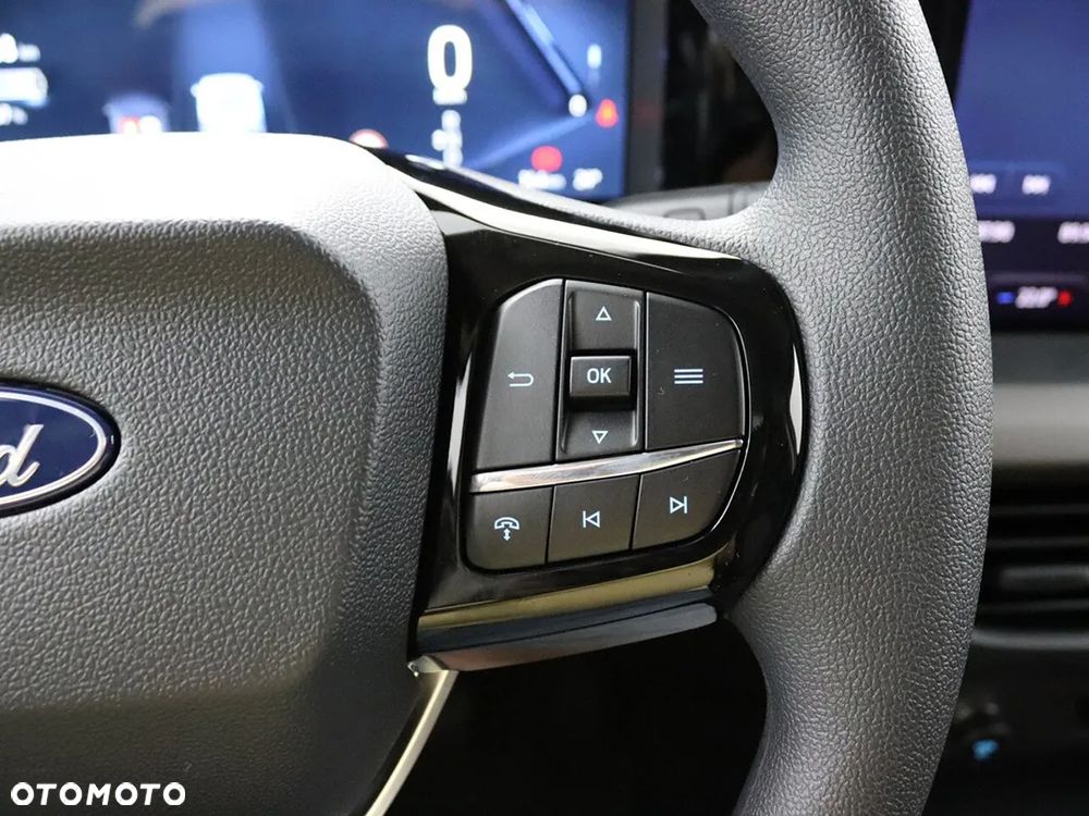 Ford E-Tourneo Courier - 12