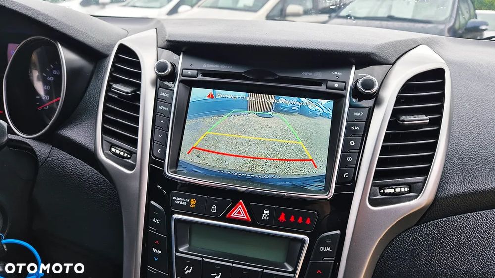 Hyundai i30 1.6 Fifa World Cup Edition - 40