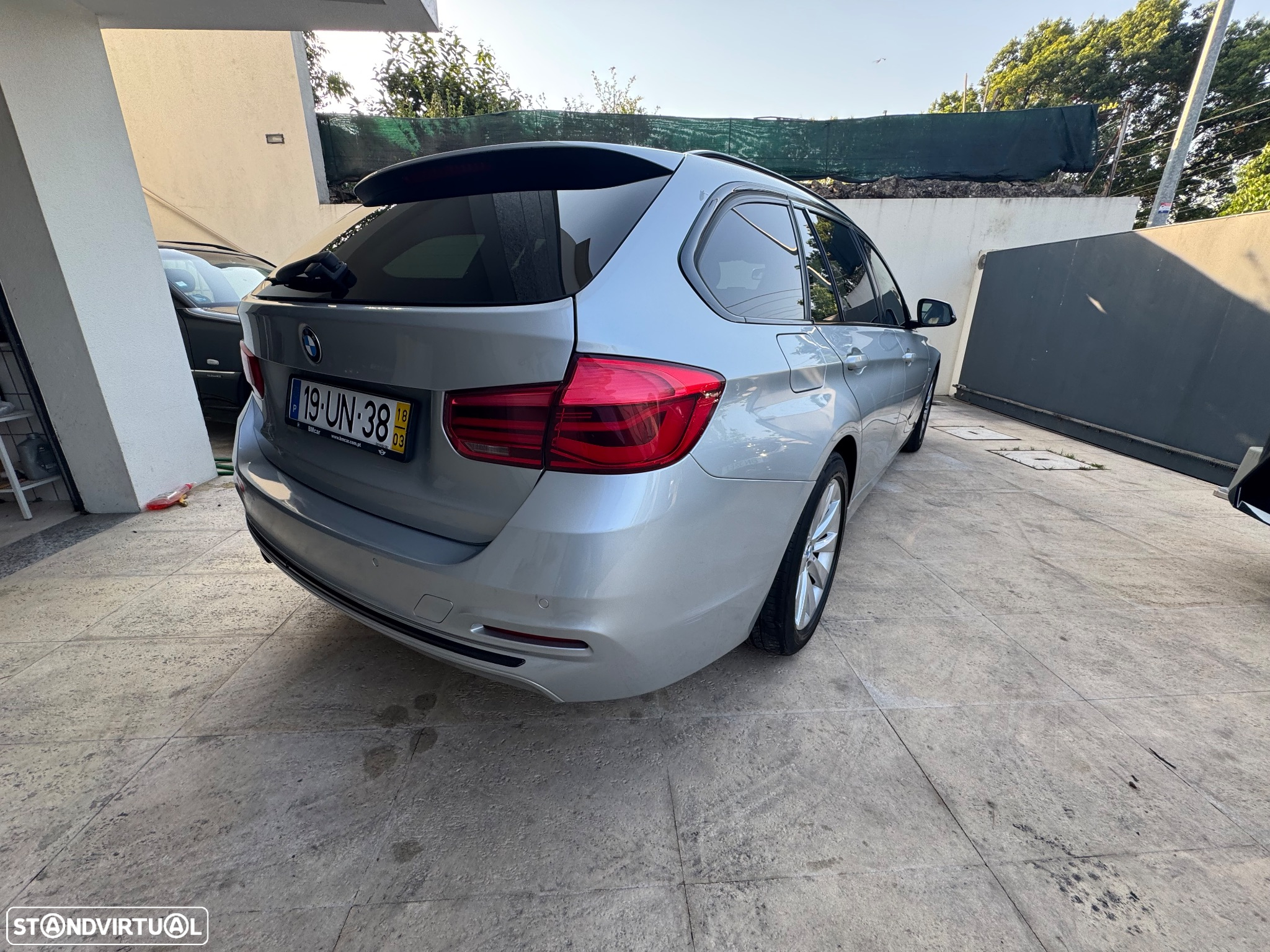 BMW 318 d Touring Auto - 4