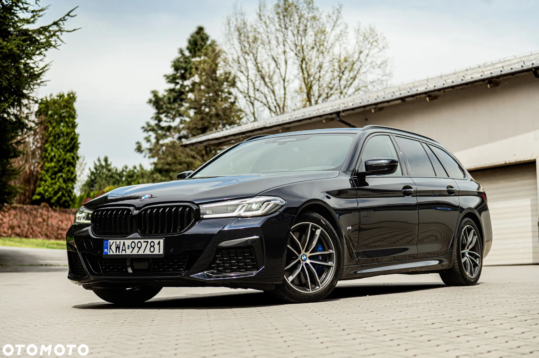 BMW Seria 5 530d xDrive Touring M Sport Edition - 1