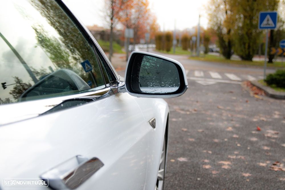 Tesla Model S 90D AWD - 32