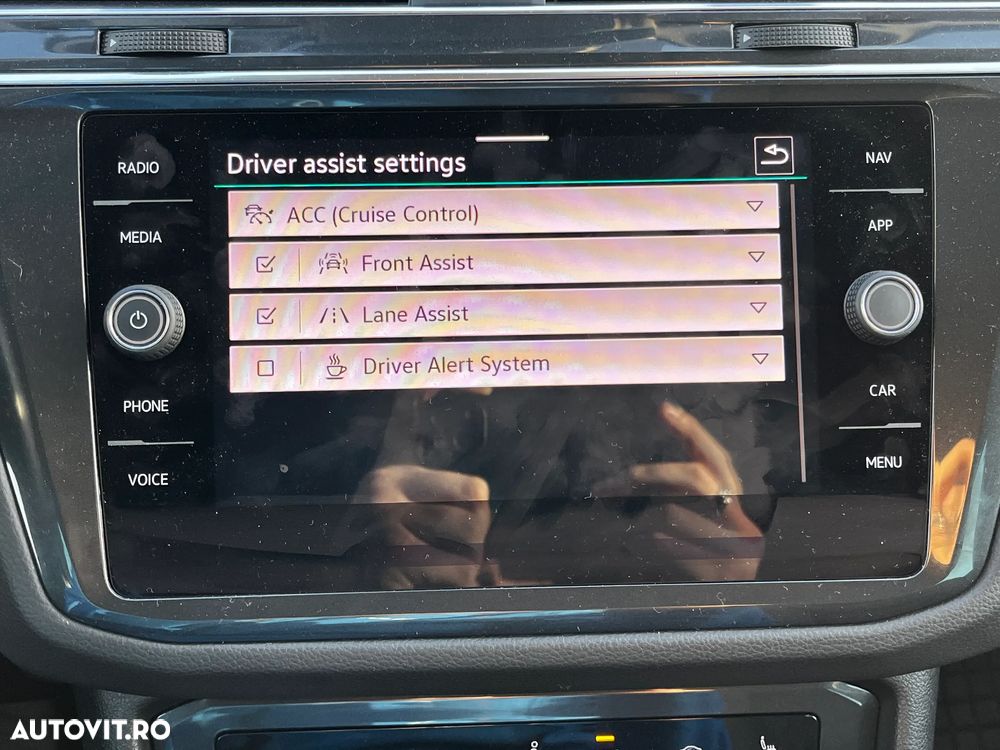 Volkswagen Tiguan - 23