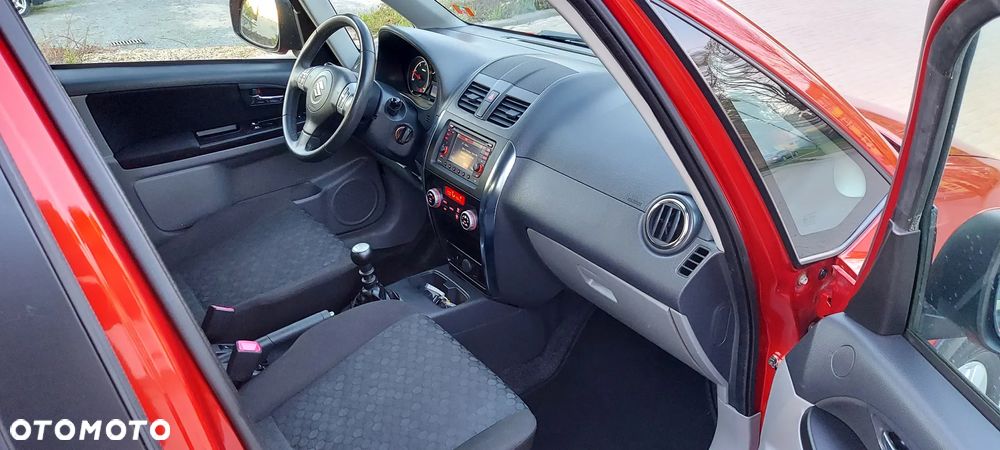 Suzuki SX4 2.0 DDiS 4x4 Style - 27
