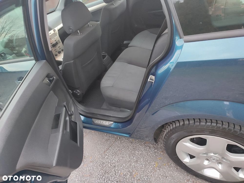Opel Astra ver-1-6-easytronic-edition - 10