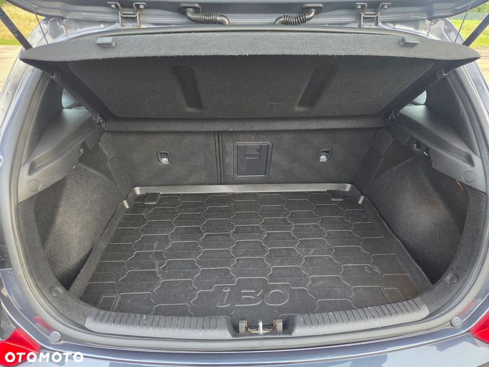 Hyundai i30 1.6 CRDI EDITION 30+ - 32