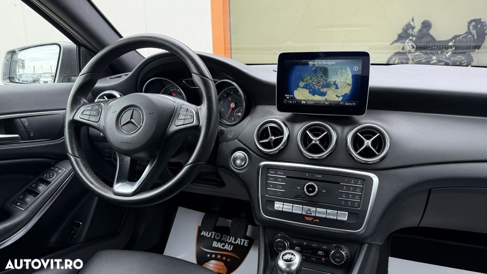 Mercedes-Benz GLA - 14