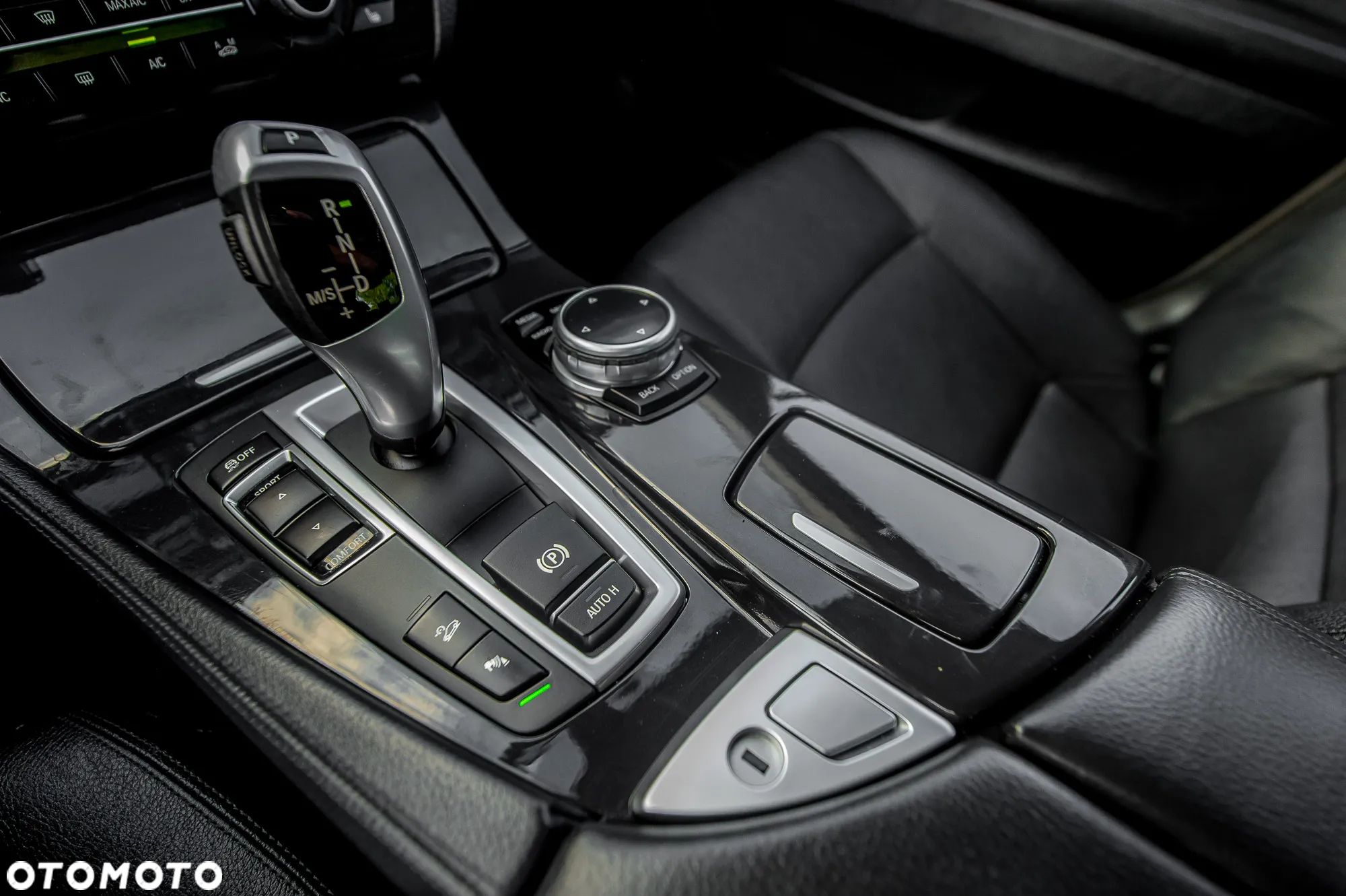 BMW Seria 5 520d xDrive - 27