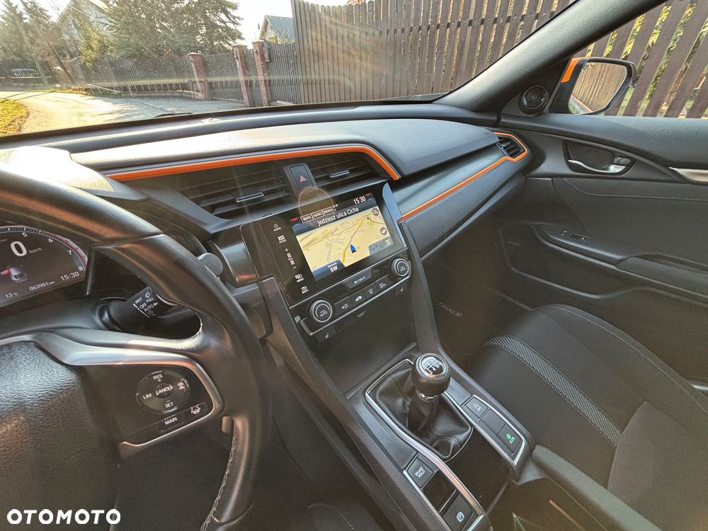 Honda Civic 1.0 i-VTEC Turbo Comfort Sport Line - 9