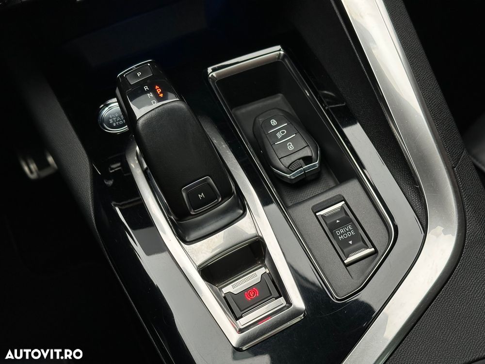 Peugeot 3008 1.6 PureTech S&S EAT8 GT - 15