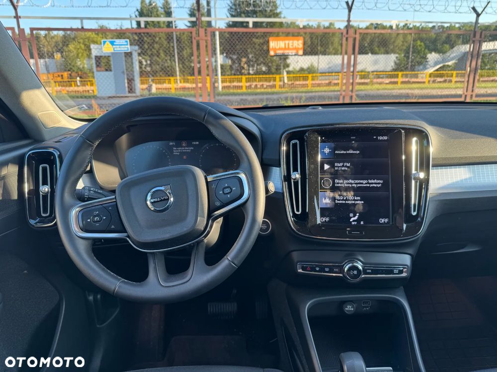 Volvo XC 40 T3 Momentum Pro - 12