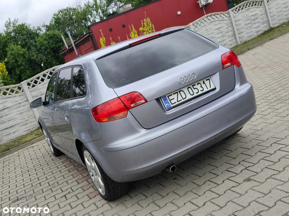 Audi A3 Sportback 1.6 S line Sportpaket plus - 11